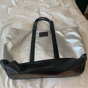 Excellent condition Victoria Secret Weekend Bag! XL